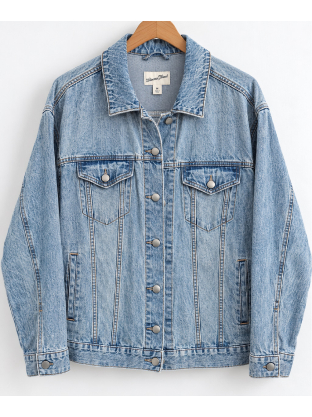 Universal Thread Vintage Wash Denim Trucker Jacket – Light Blue New XL